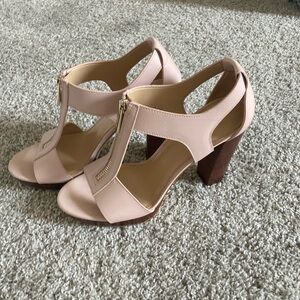 Michael Kors sandals size 7.5. Worn twice.